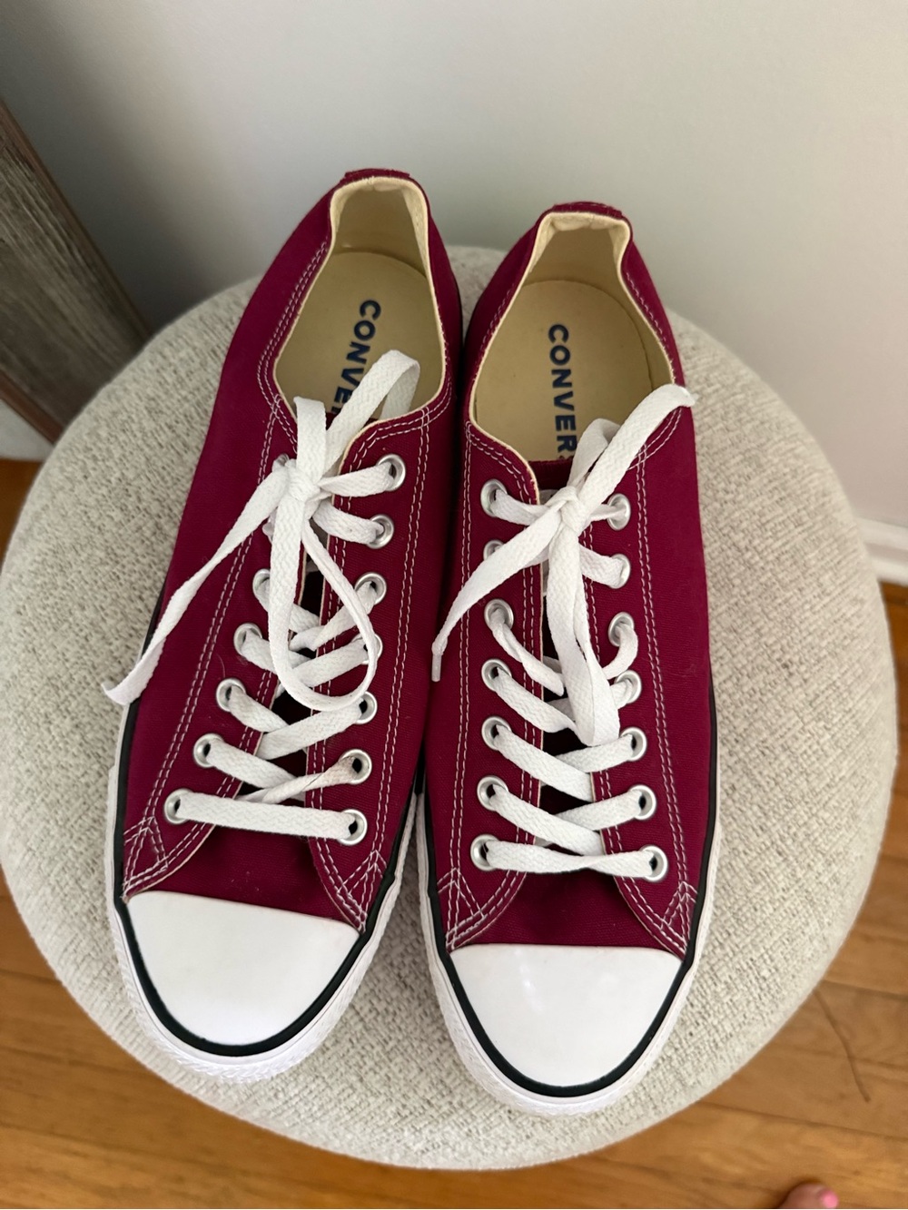 Converse Low Top Sneakers in Burgundy M10 W12 unisex